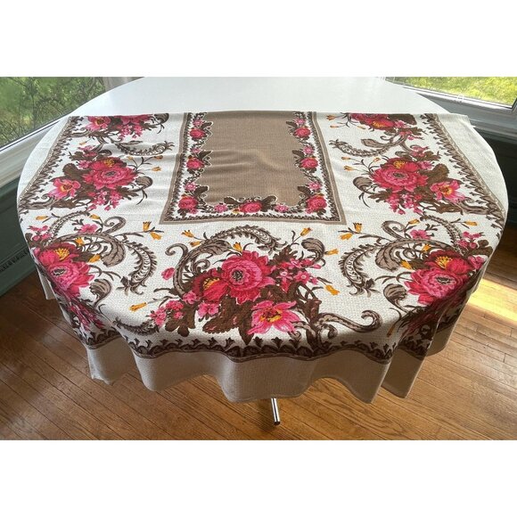 Vintage 70s tablecloth, rectangle, tan, cream, pink flowers, 50" x 73" - Picture 4 of 10